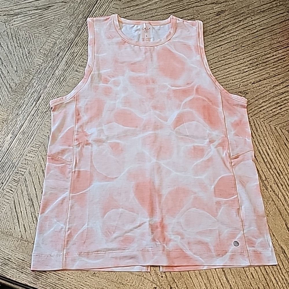 Calia workout muscle top with back slit size S NWOT